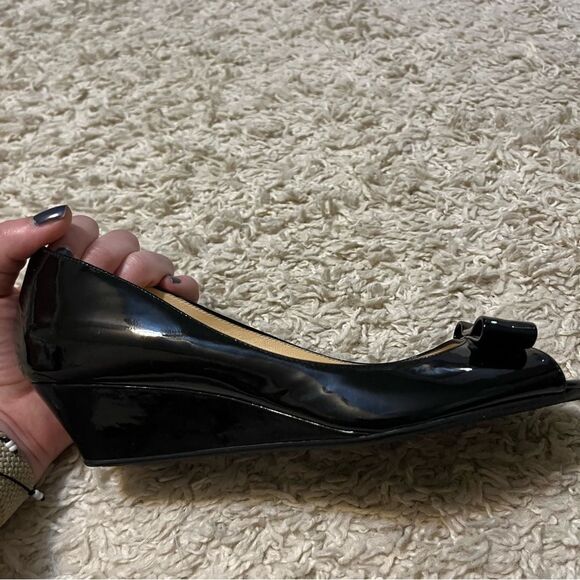 Kate Spade Black Bow Wedge size 7B - Picture 5 of 14